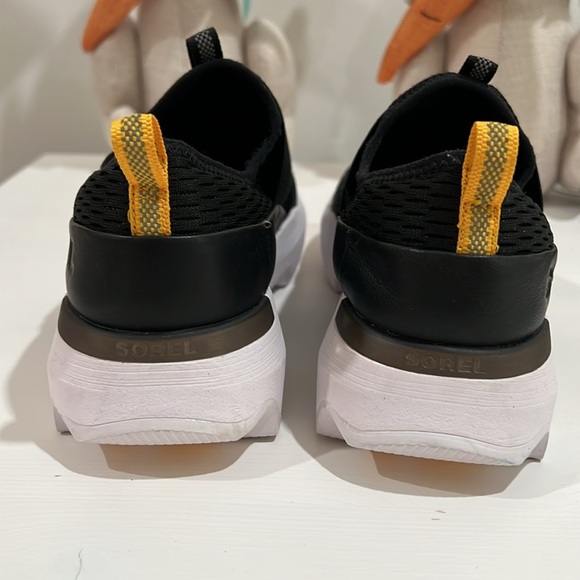 Sorel Kinetic Impact Sneakers - Stylish and Lightweight, Size 9.5 - Picture 7 of 12